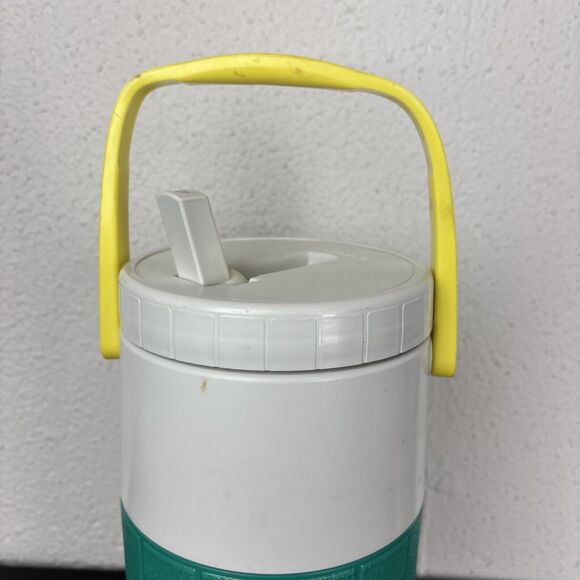Vintage Coleman‎ Green/ Yellow Polylite 5590 1/2 Gallon Water Jug Cooler Octopus - Picture 5 of 14